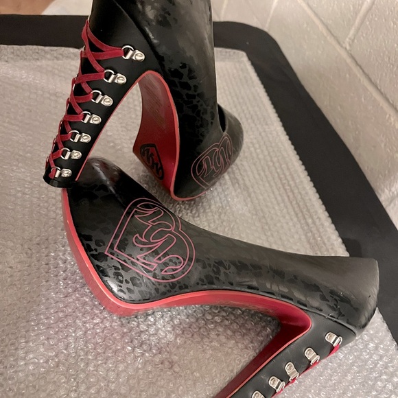 Women’s Black & Hot Pink Metal Mulisha Corset High Heels-Size 10 USA - Picture 6 of 15